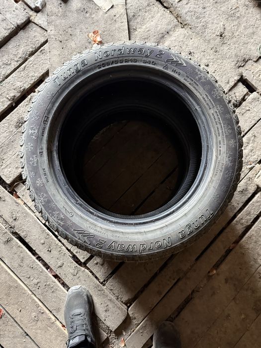 Шины зимний б/у в хорошим состояние 4 комплект