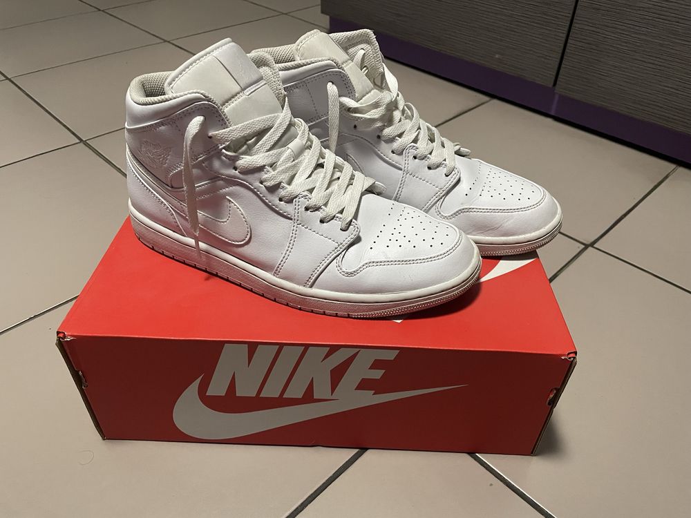Jordan 1’s Mid white/бели