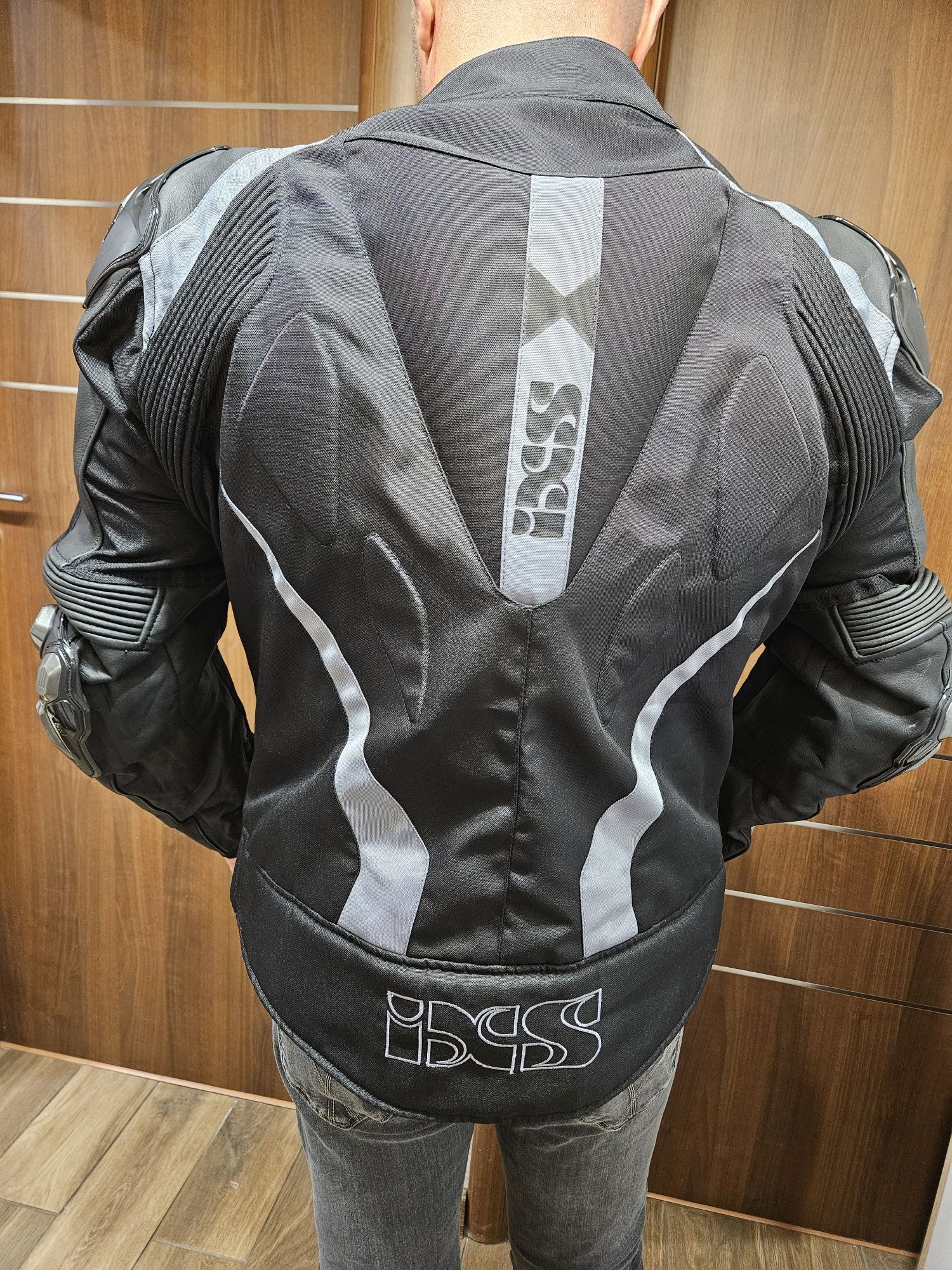 IXS  текстилно яке за мотор