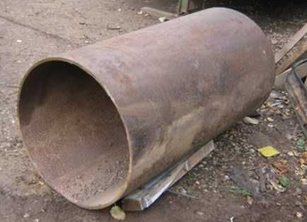 Куски труб метал разные круглые,буровые  б/у 300 тг/кг
