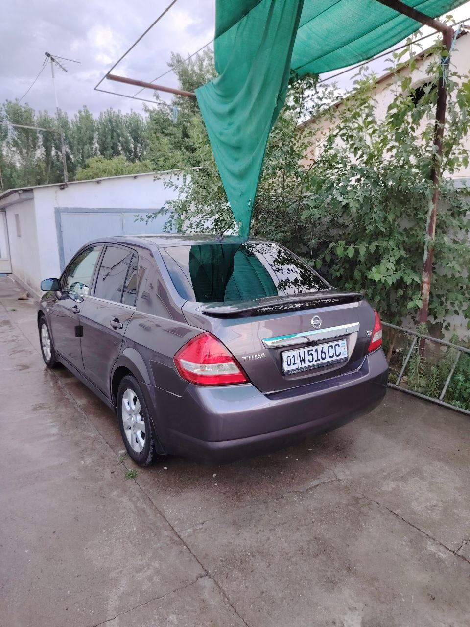 Nissan Tida sotilad