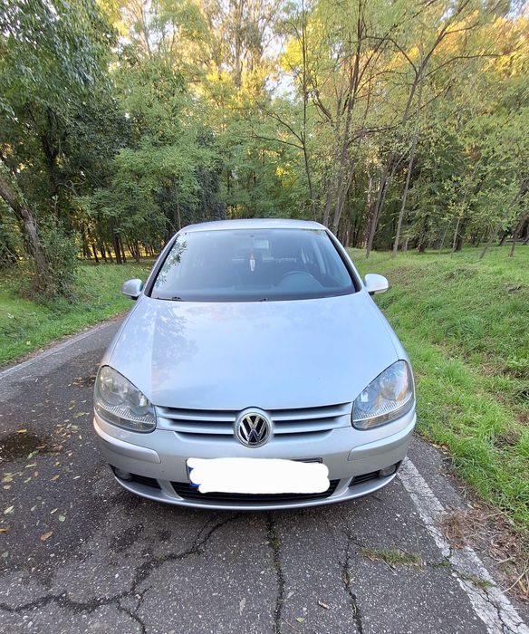 Volkswagen Golf 5  1.6 benzina distributie schimbata