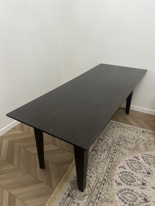 Большой длинный стол и парта даром длина 2м