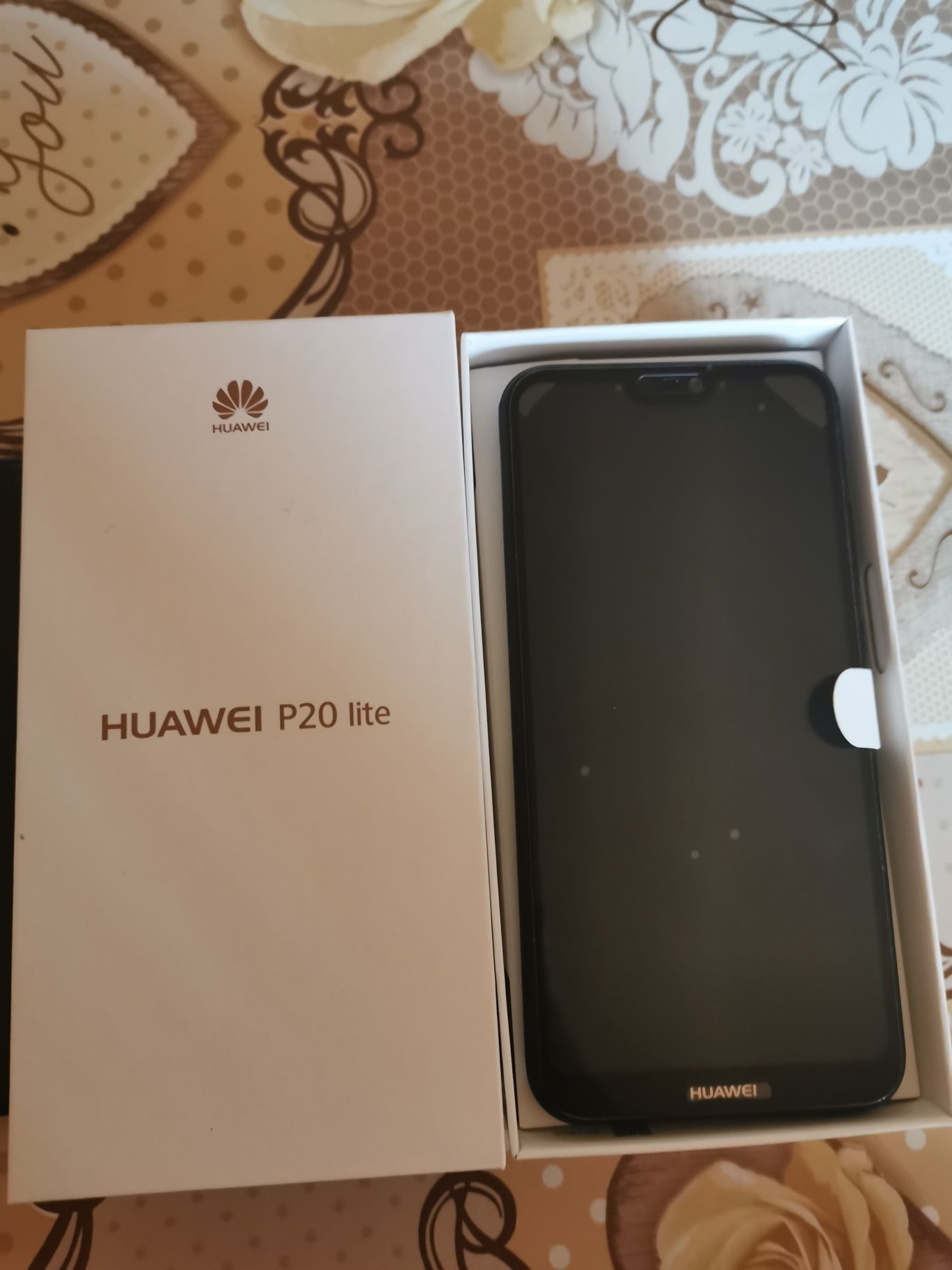 Продавам!!! Huawei p20 lite