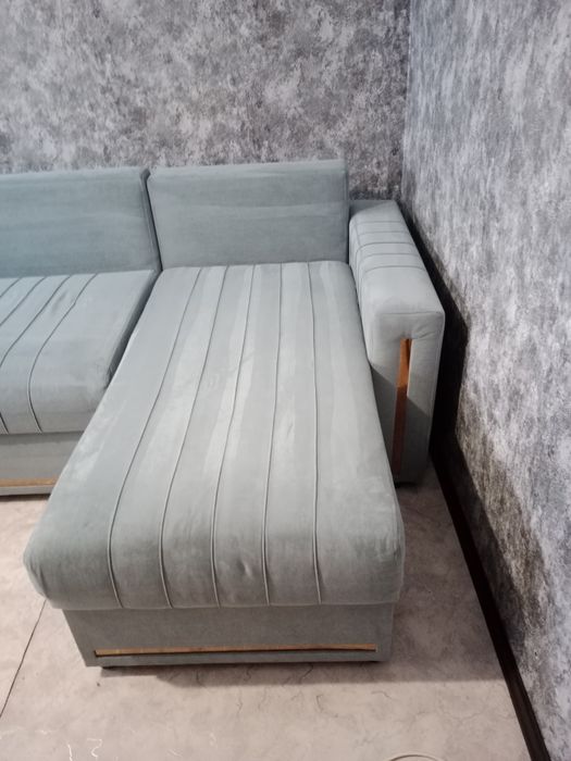 Продам диван угловой