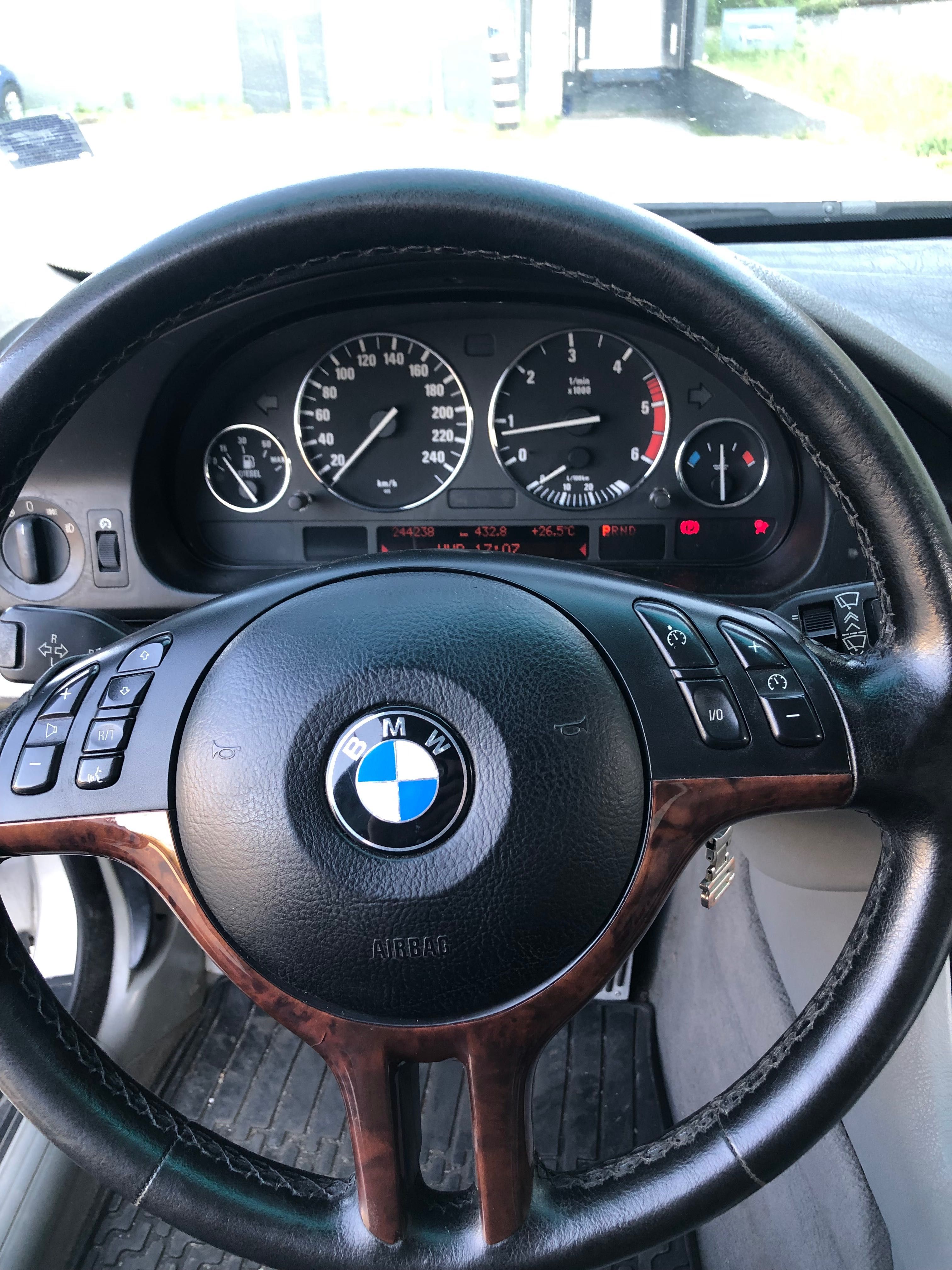 Продава се Bmw530 дизел произведена е2003 автоматик