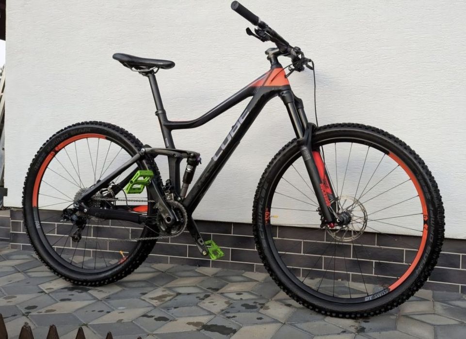 Bicicleta MTB Cube Carbon 29