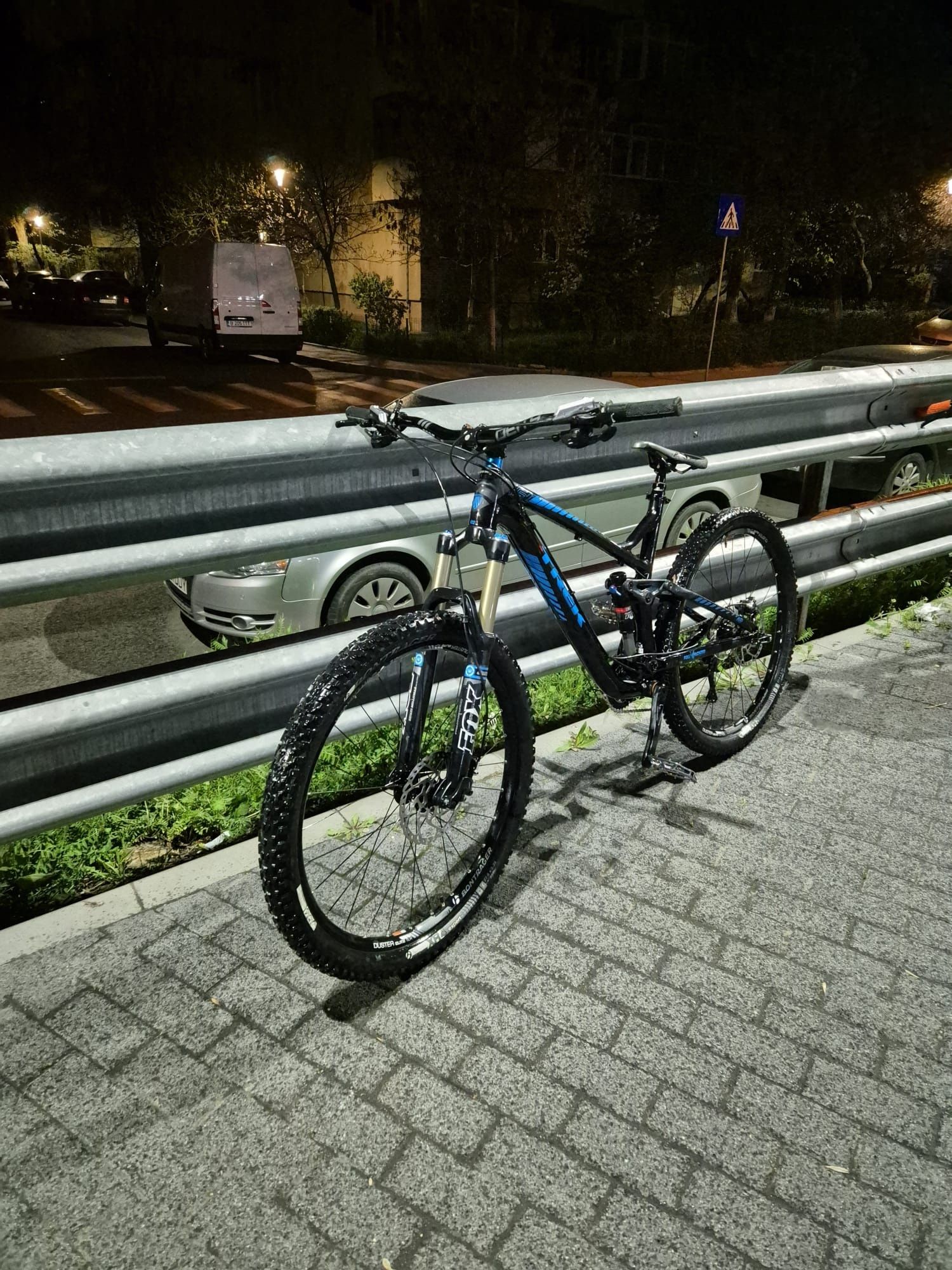 Bicicleta Trek Remedy 8