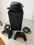 Xbox Series X 1TB + 2 controllere wireless (Carbon Black)