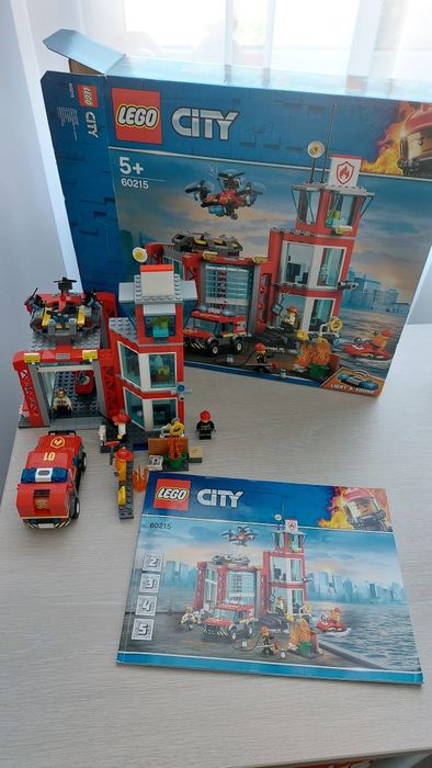 Lego City 60215 Statia de pompieri