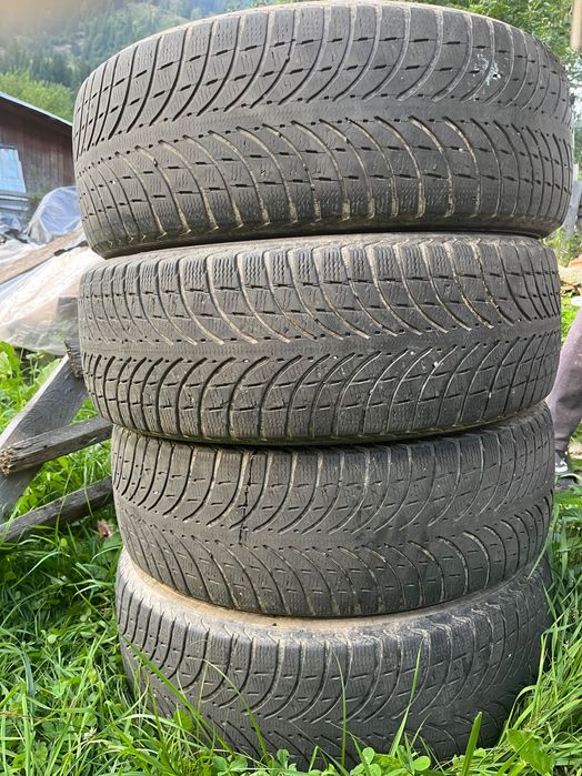 Set 4 anvelope iarnă Michelin 235/60 R18. Preț pe bucată