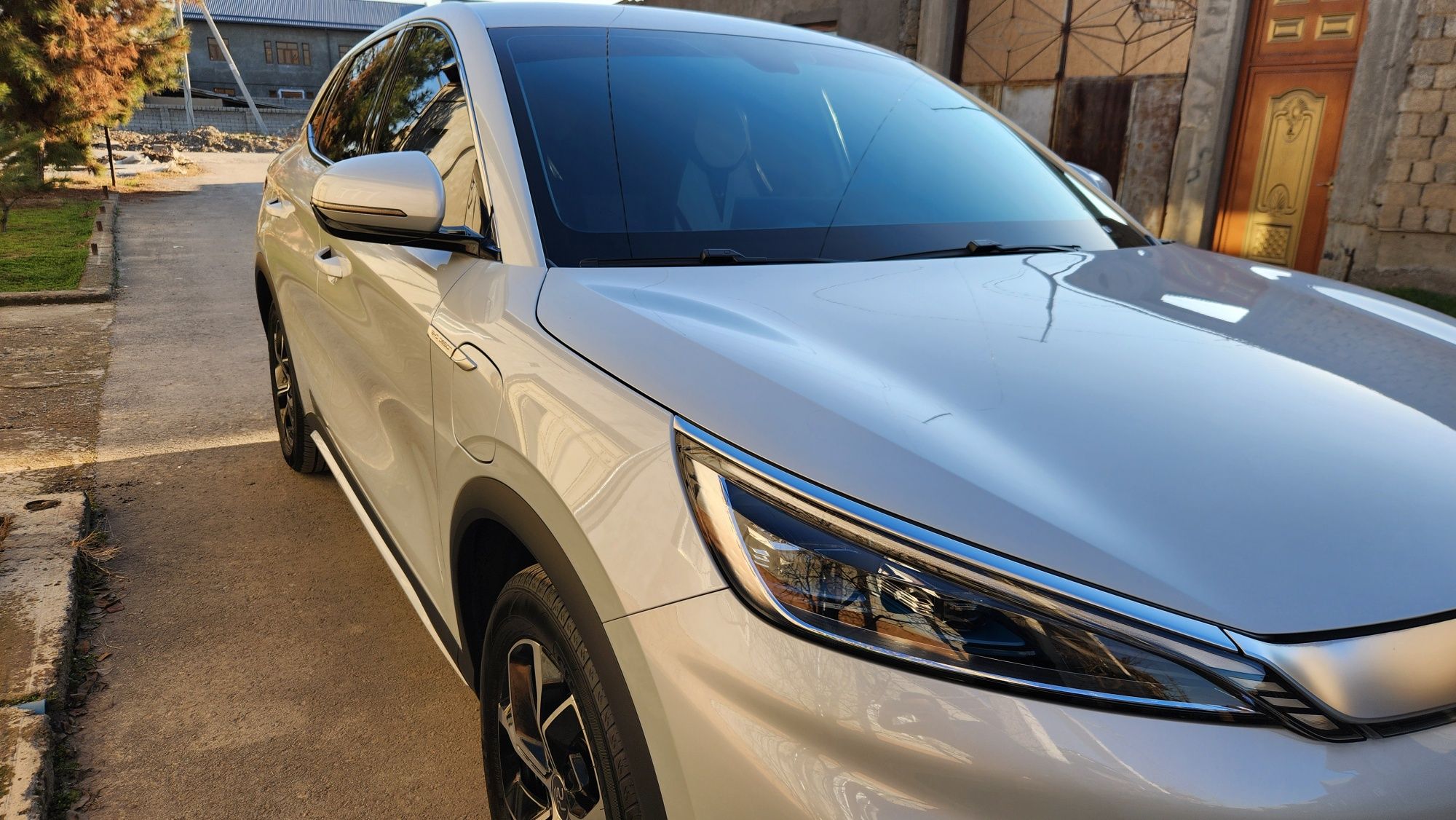 BYD Yuan Plus 510 yuradi  NARDO GREY rangi 2023 yil kraskasi toza