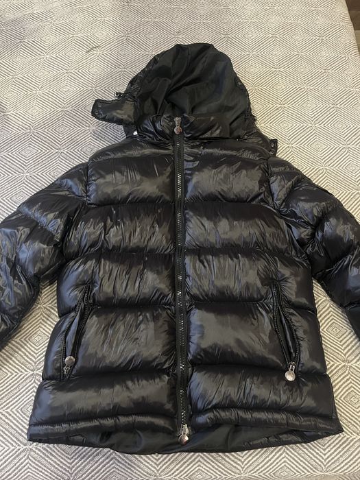 Moncler яке.
