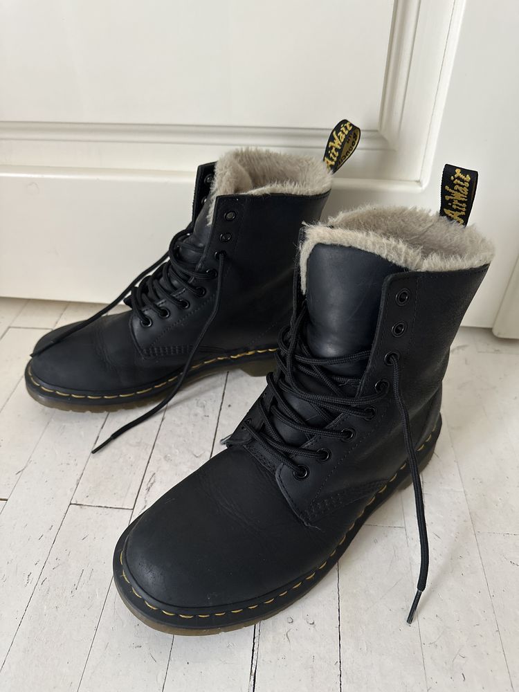 Bocanci Dr Martens, marimea 39