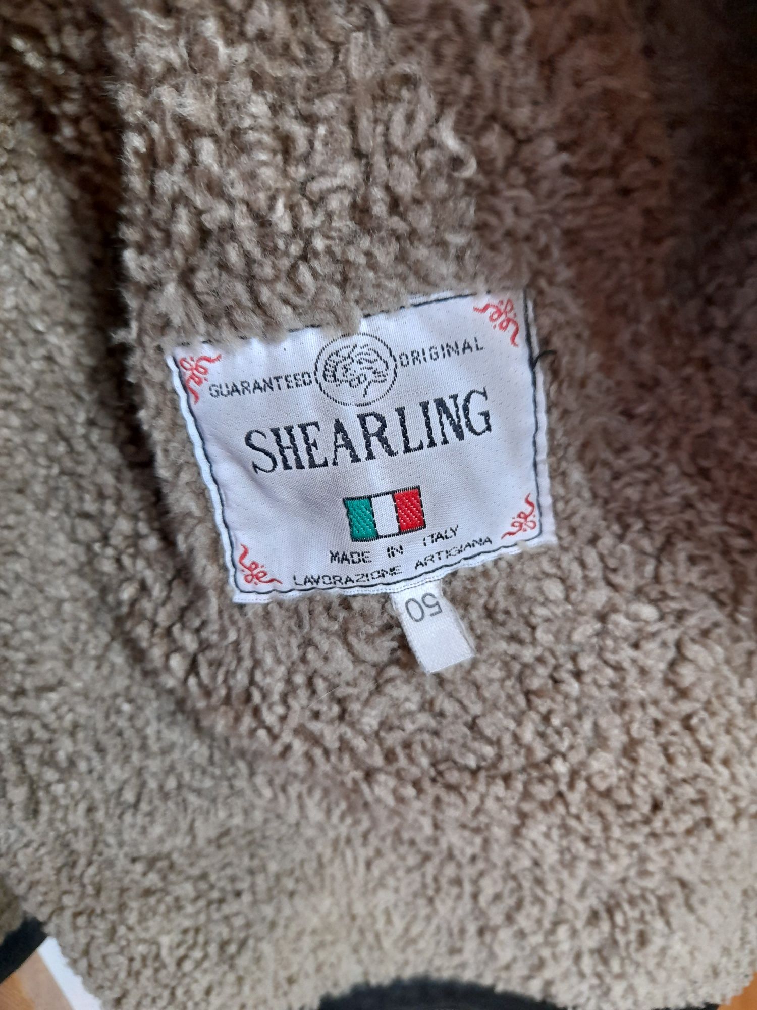 Vind cojoc piele "Shearling" din Italia mar.42-44 L