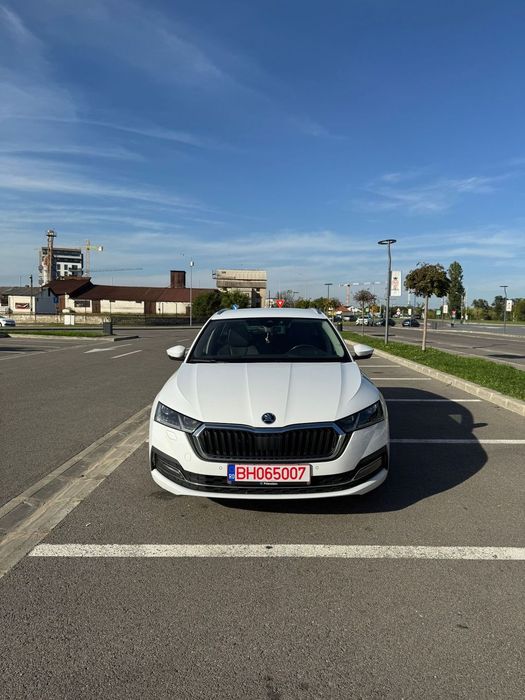 Skoda Octavia Numere provizorii 3 luni , faruri Matrix , sistem audio canton
