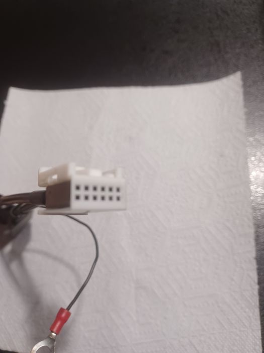 Vând  bluetooth  adaptor  universal