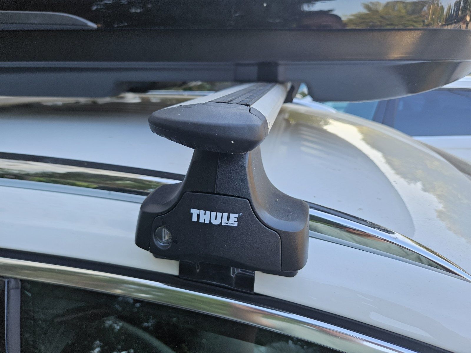 Напречни греди и багажник THULE