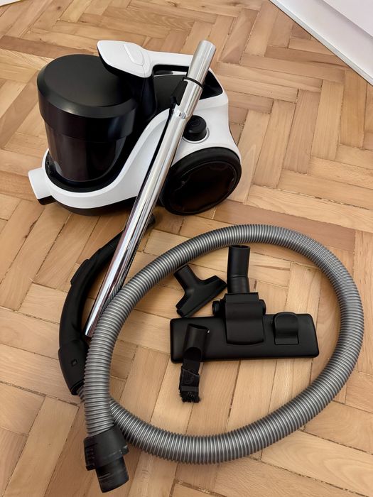 Aspirator fara sac Electrolux