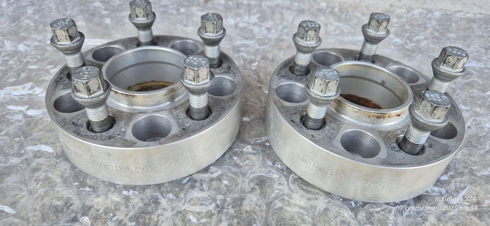 Дистанционни фланци 5х120 H&R 80757252