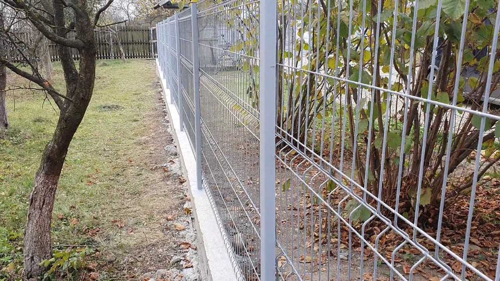 Garduri porti din sipca metalica, plasa bordurata, lemn,stil jaluzea