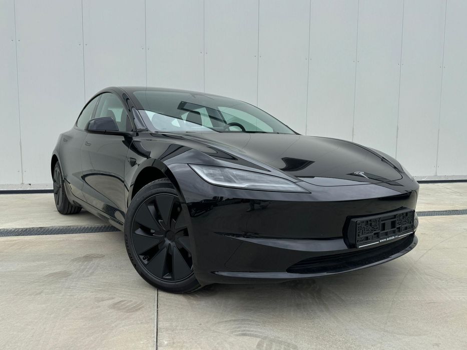 Tesla Model 3 de închiriat ( rent a car ) 2025 în Cluj-Napoca