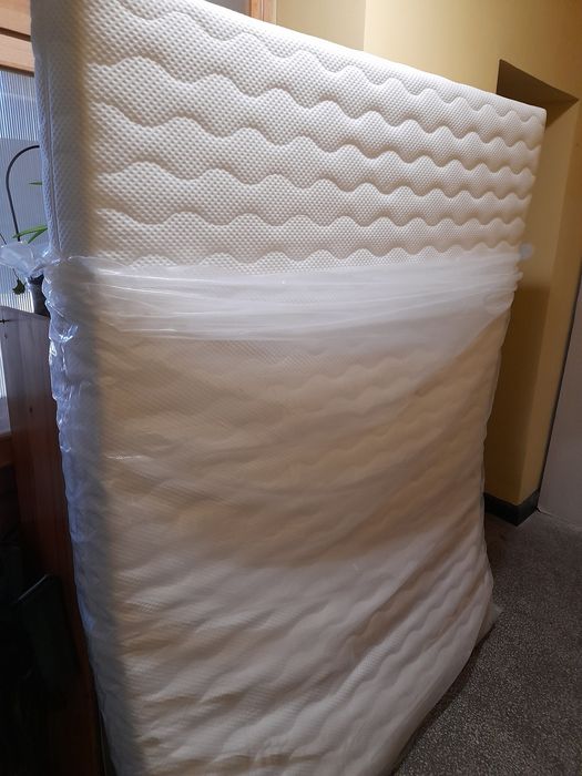 Нов двулицев матрак 200х160х16см. Спешно и изгодно!!!