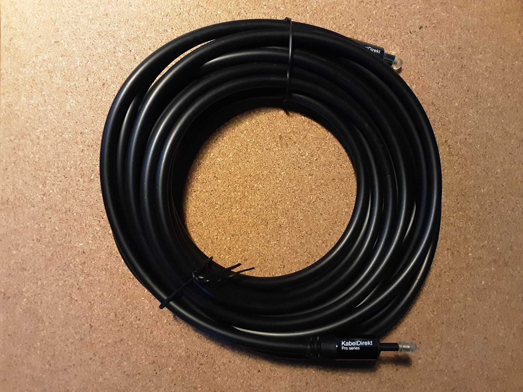 Опти4ен аудио кабел 6 метра