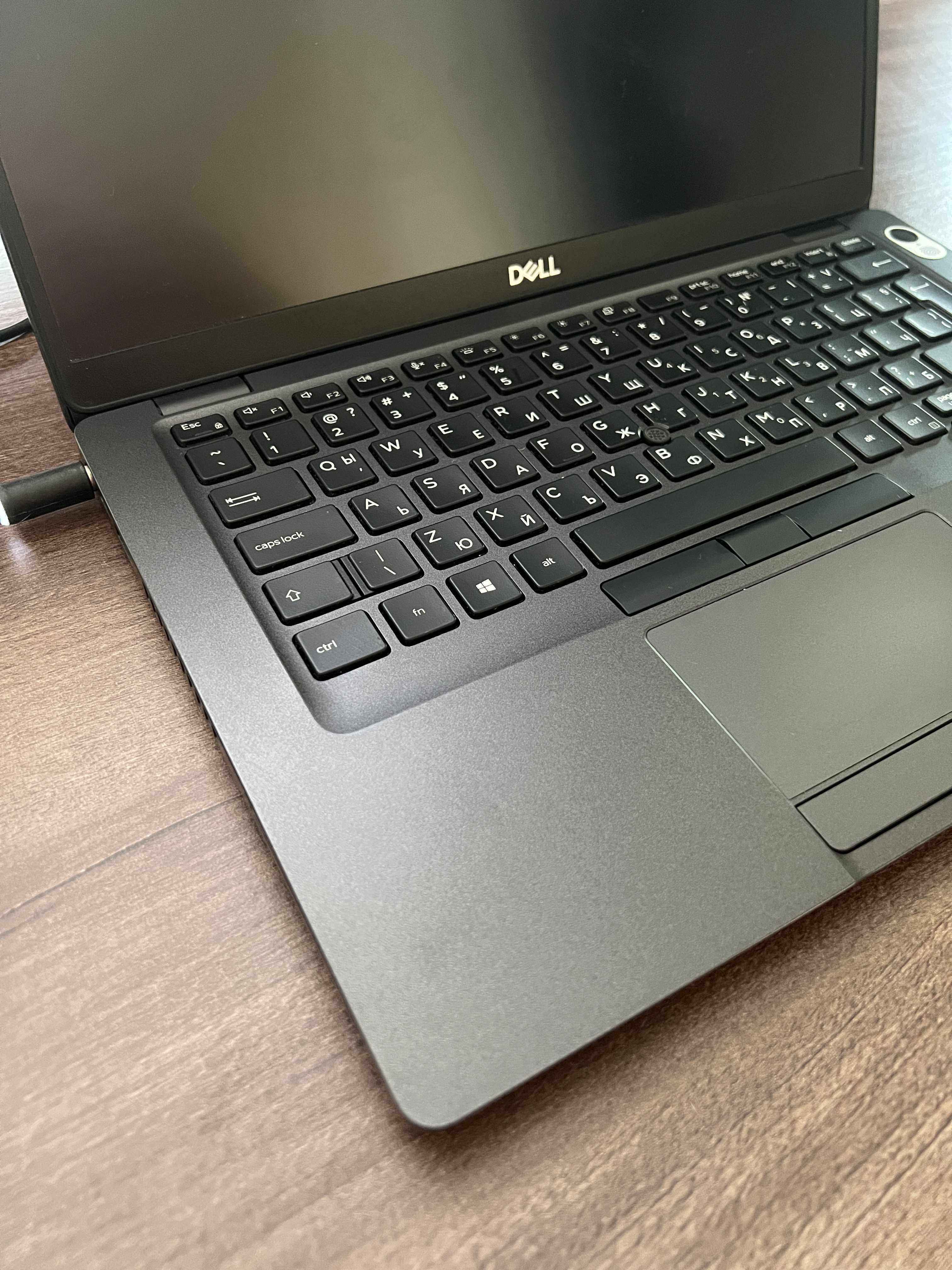 Лаптоп 14" Dell Latitude 5400 i5 8265U, 8GB RAM, 256GB SSD, Windows