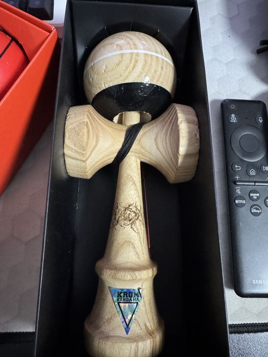 Kendama krom eclipse