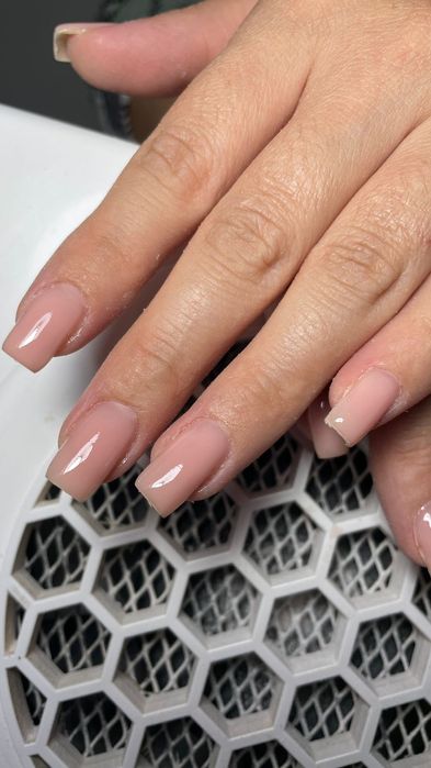 Маникюр на  дому