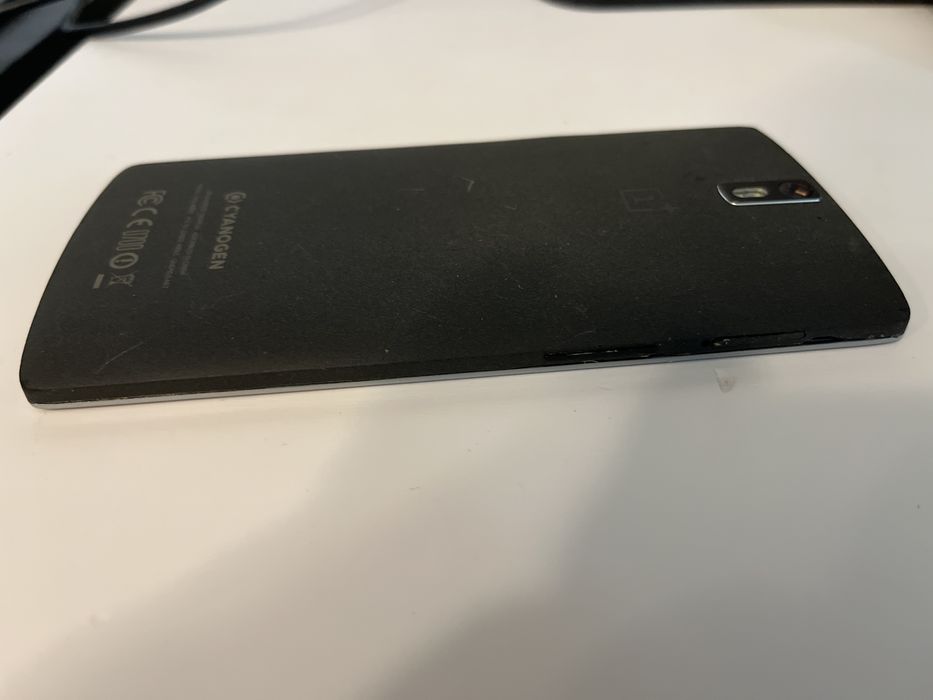 Telefon One Plus One defect