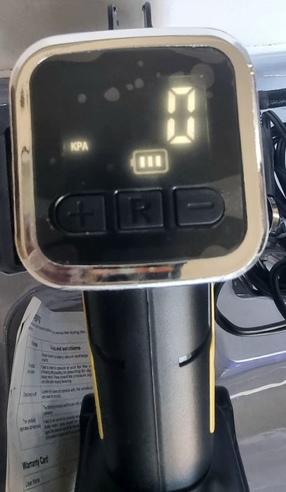 Автомобилен компресор, комплект с USB кабел за зареждане, бързо надува