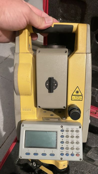 ТахеометрSouthNTS