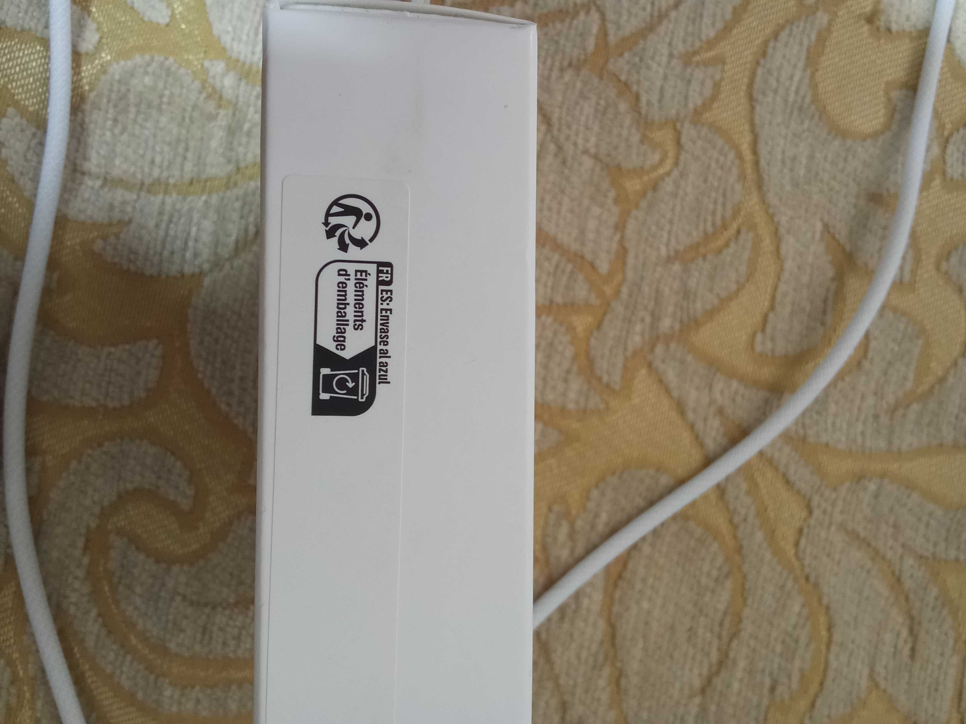 Оригинал Зарядное устройство Apple Iphone 2025. USB-C 20W PowerAdapter