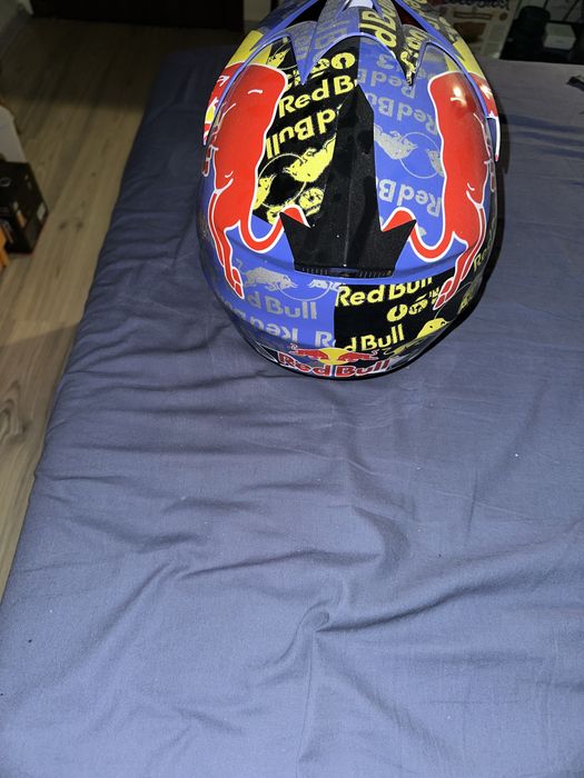 Каска за мотор RedBull