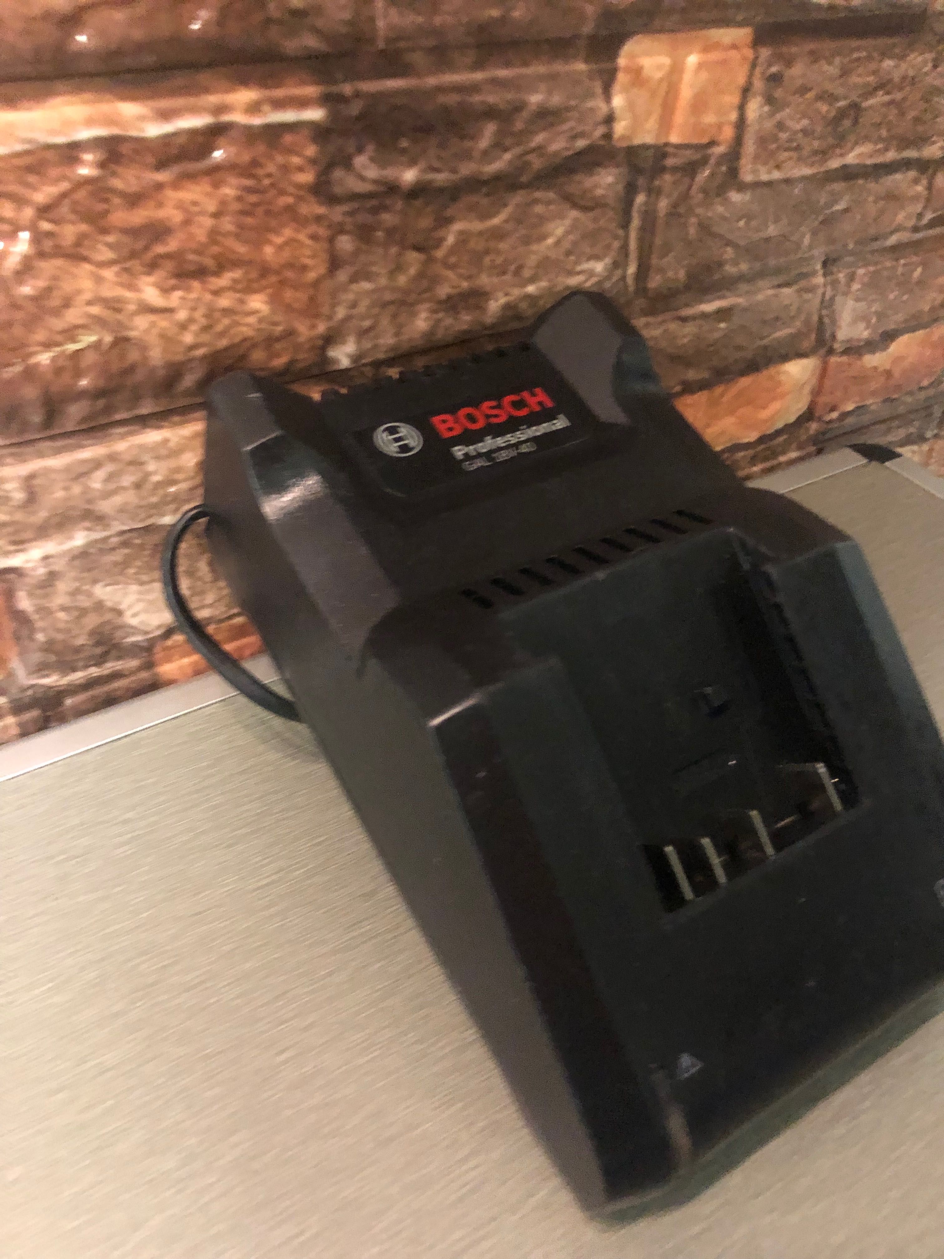Incarcator BoSch de 14 si 18