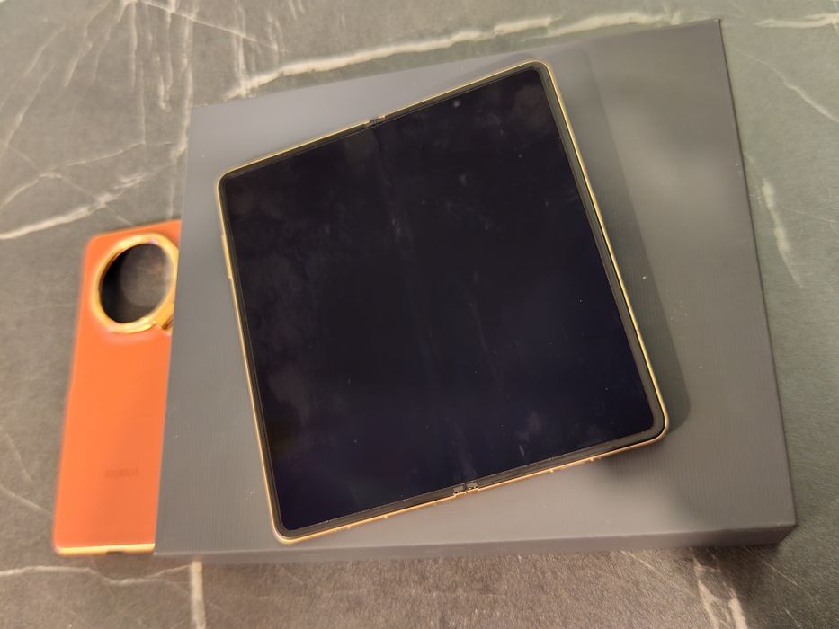 Honor Magic V3 brown garanție încă un an!!!