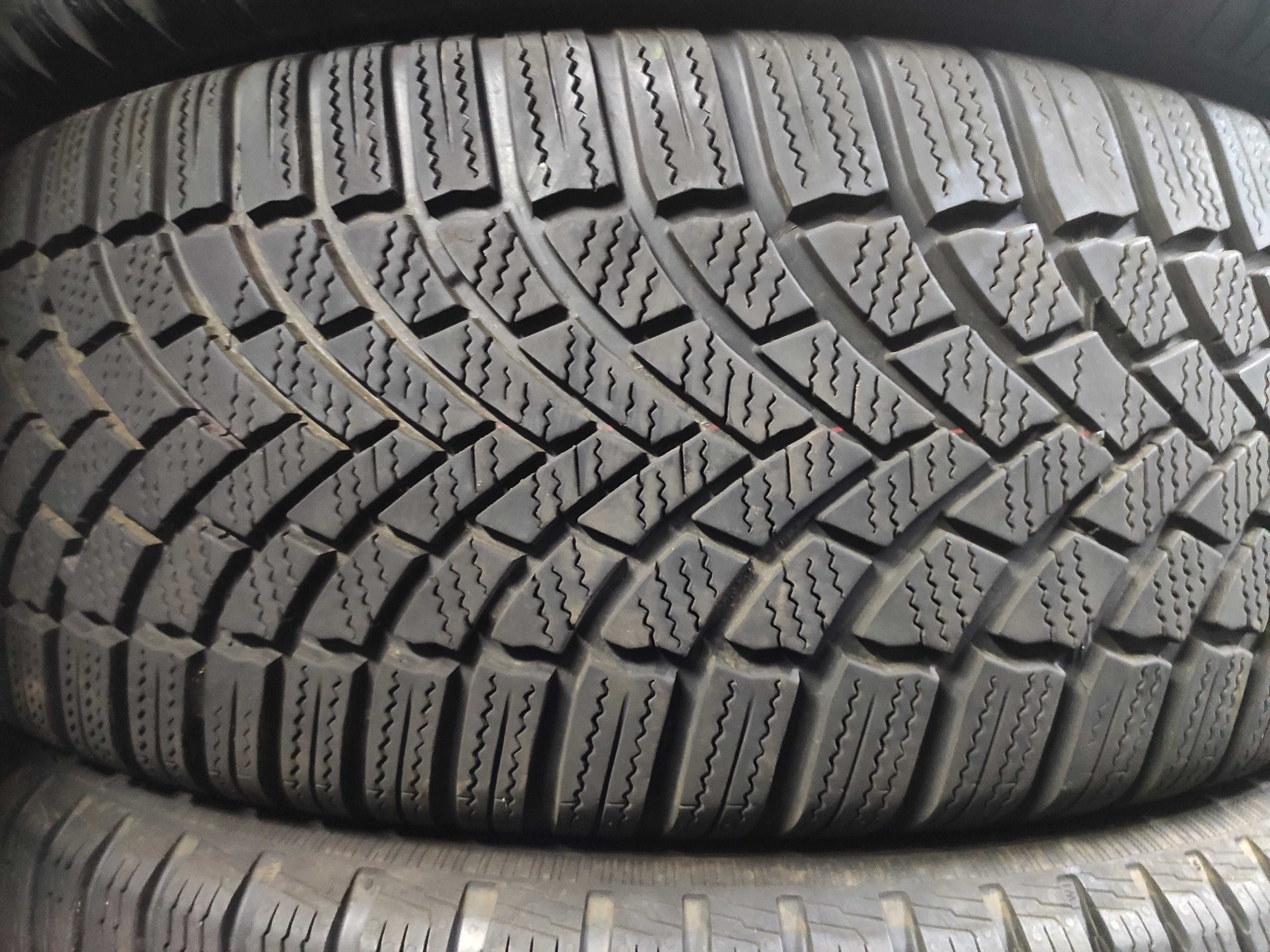 4бр Зимни гуми 215 60 16 - Bridgestone - DOT 2022