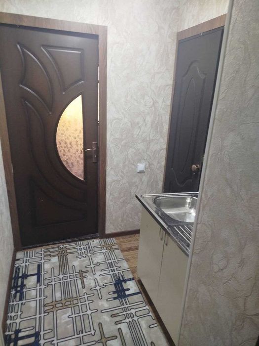 1 / 4 / 4 комнат. Чиланзар-20 Кв. Общежитие 17м2. Ор-р. Мечеть.