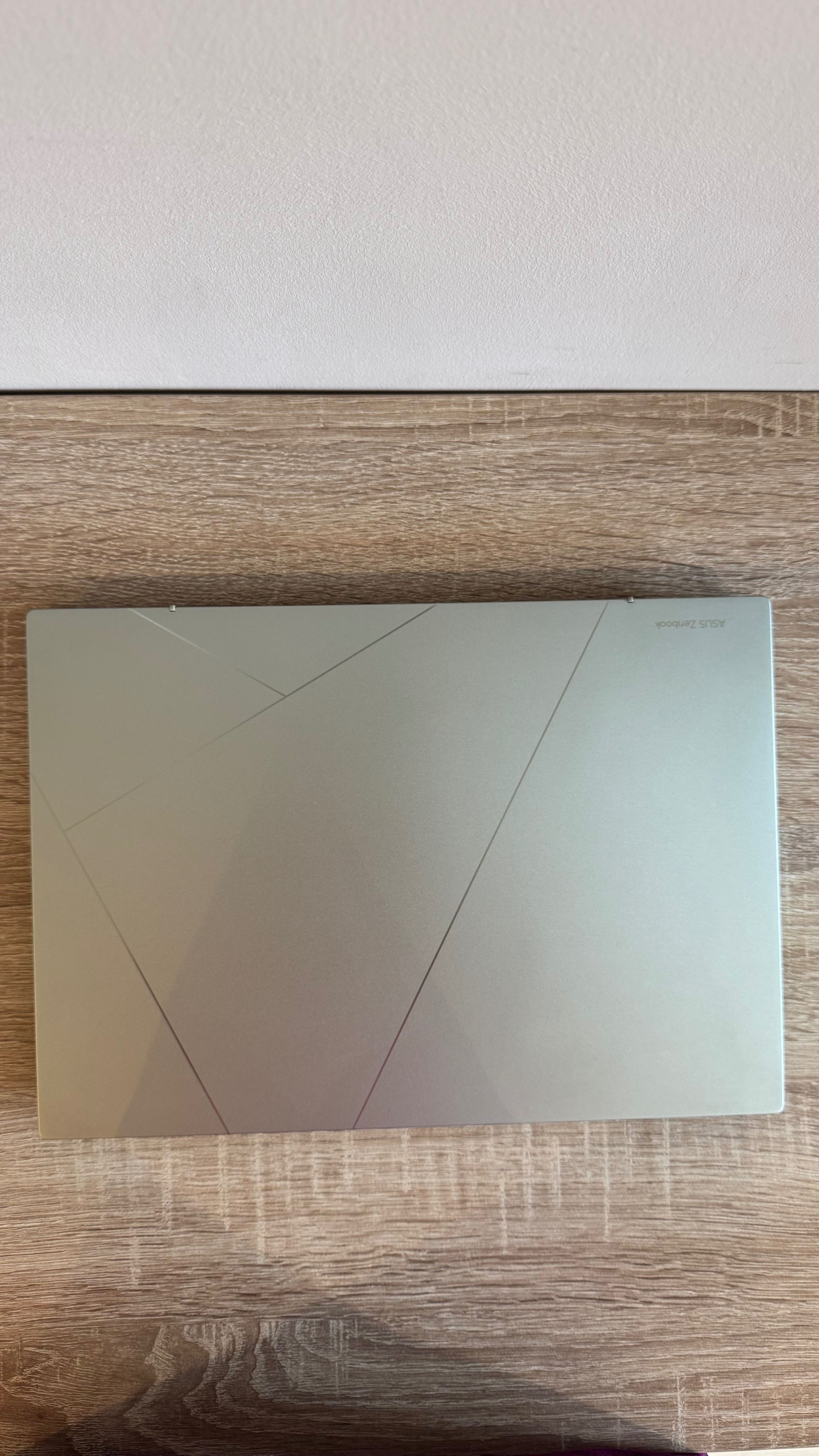 Asus Zenbook 14” 1 TB SSD OLED Display
