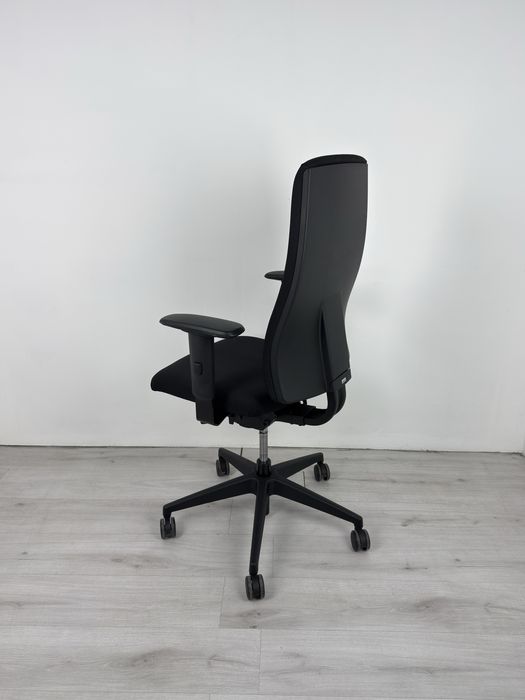 Ергономичен офис стол Interstuhl – идеален за дома и офиса обзавеждане