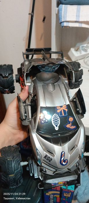 Машинка игрушечная