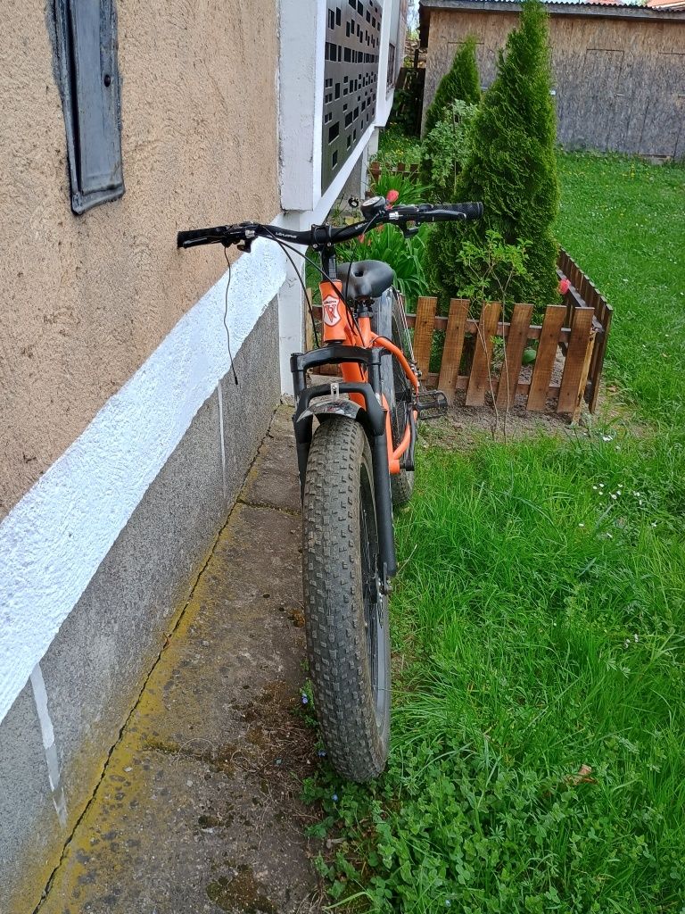 Bicicleta cu roți groase