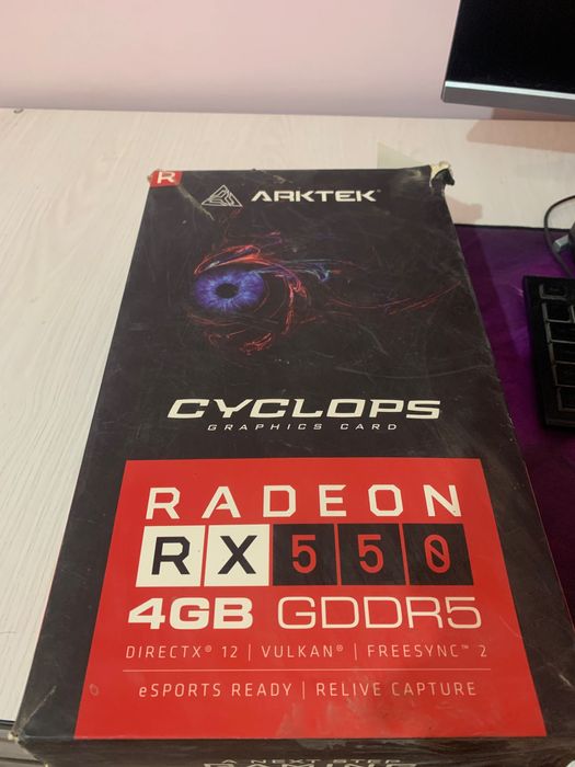 Radeon RX550 4 GB
