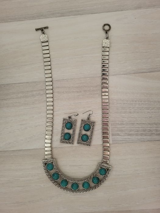 Украшение натуральные камни