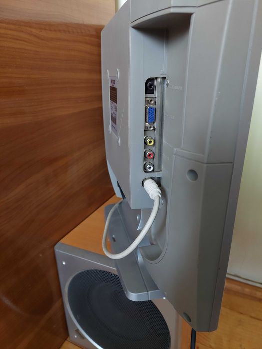 Televizor lcd mic Wetwood 15" fara telecomanda