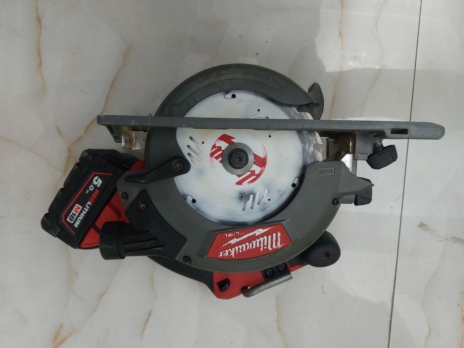 Circular milwaukee m18 ccs55