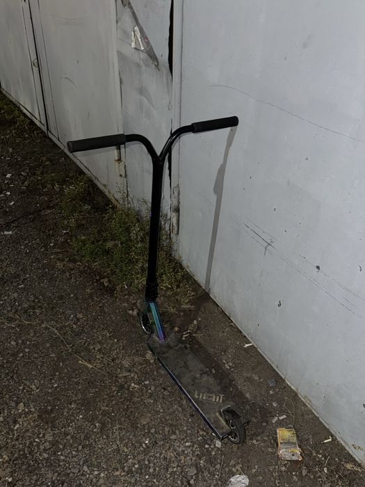 Трюковой самокат limit