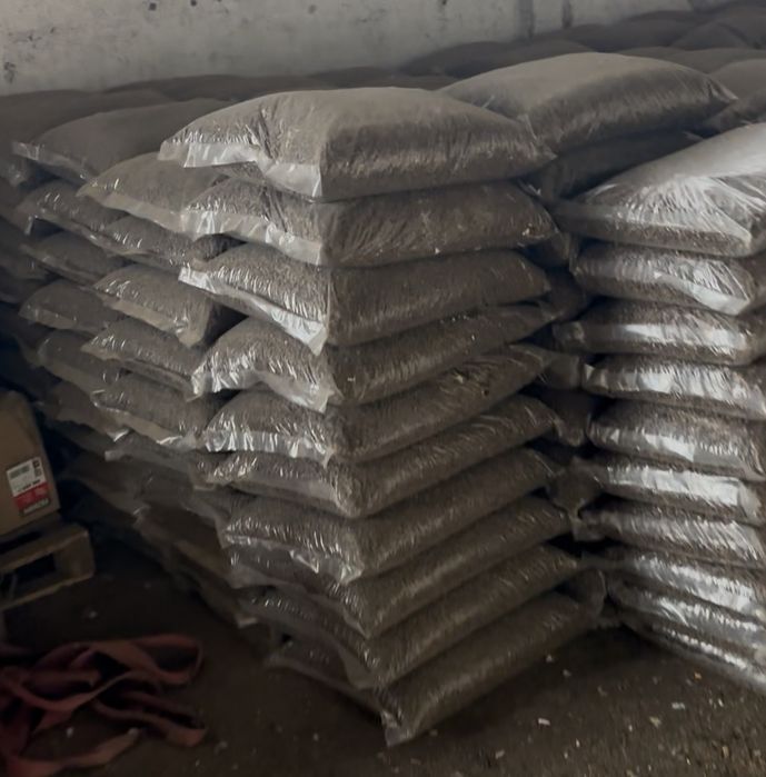 Пелети от слънчогледова люспа в чували по 15 кг